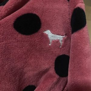 Victoria’s Secret Pink brand robe